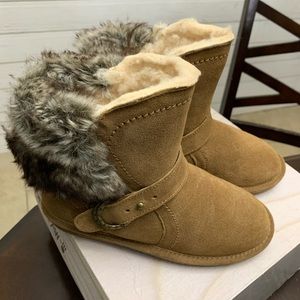 Brand New Girls Bearpaw Boots Size 2